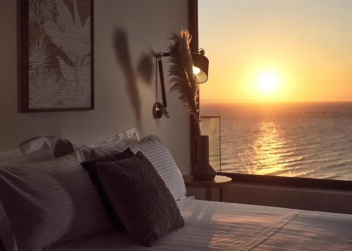 Uparati Villa - Hilltop Sea View Retreat