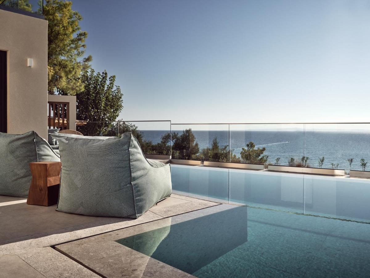 Uparati - Hilltop Sea View Retreat Villa Planos
