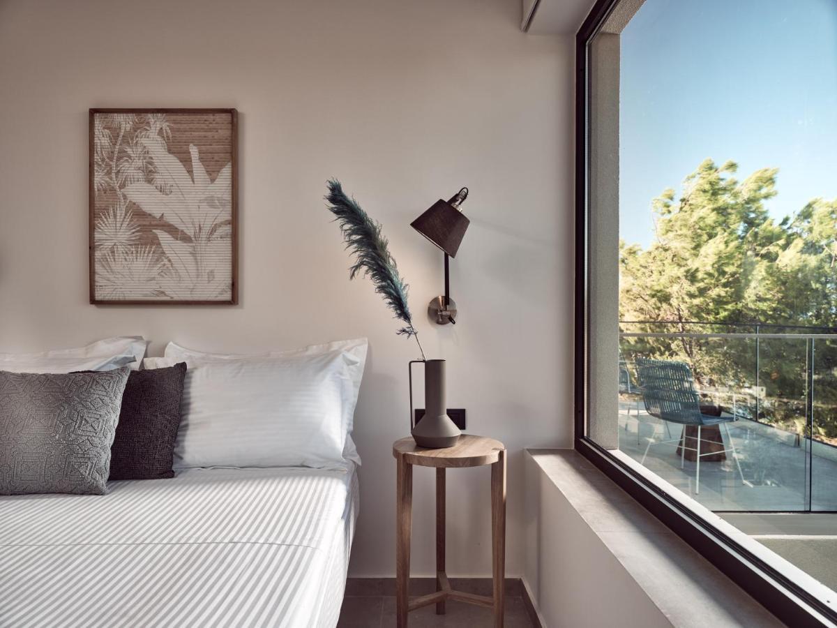 Uparati - Hilltop Sea View Retreat