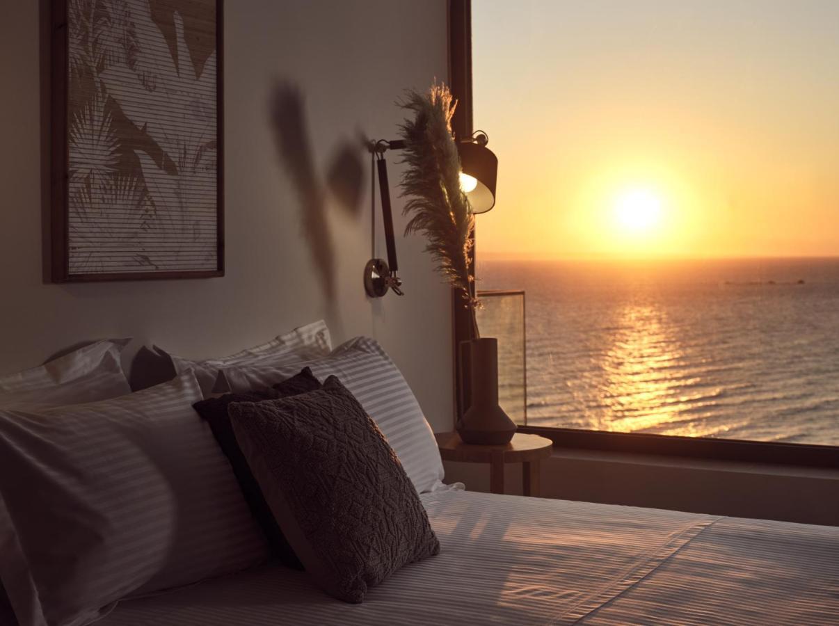 Uparati - Hilltop Sea View Retreat Planos