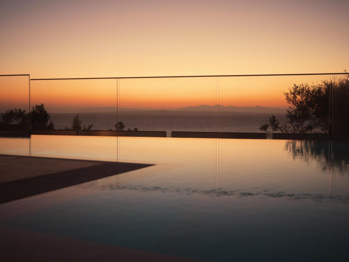 Uparati - Hilltop Sea View Retreat *