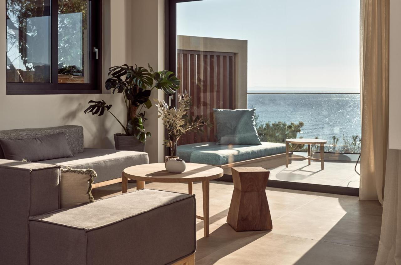 Uparati - Hilltop Sea View Retreat Planos