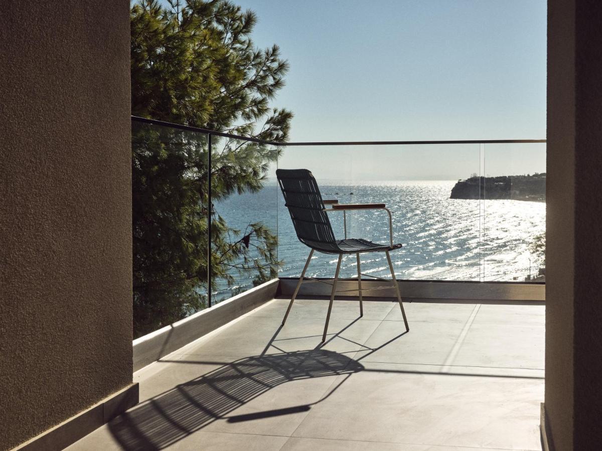 Uparati - Hilltop Sea View Retreat Villa *